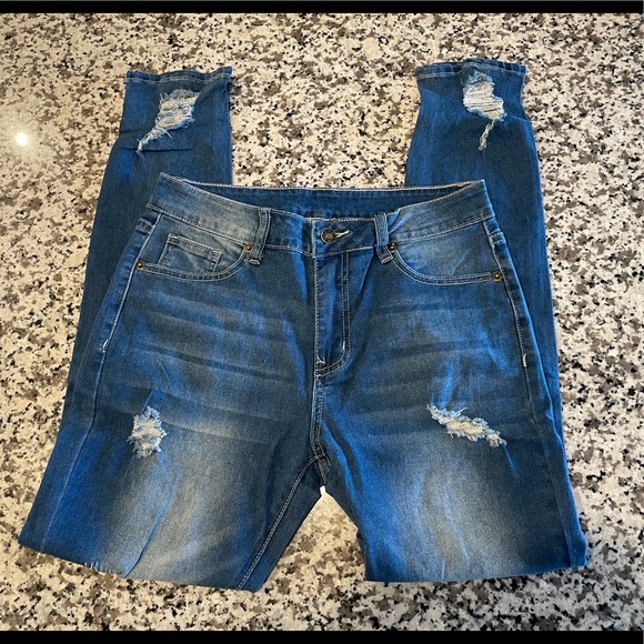 🔥New🔥 Destroyed Skinny Fit Jeans - Picture 3 of 6